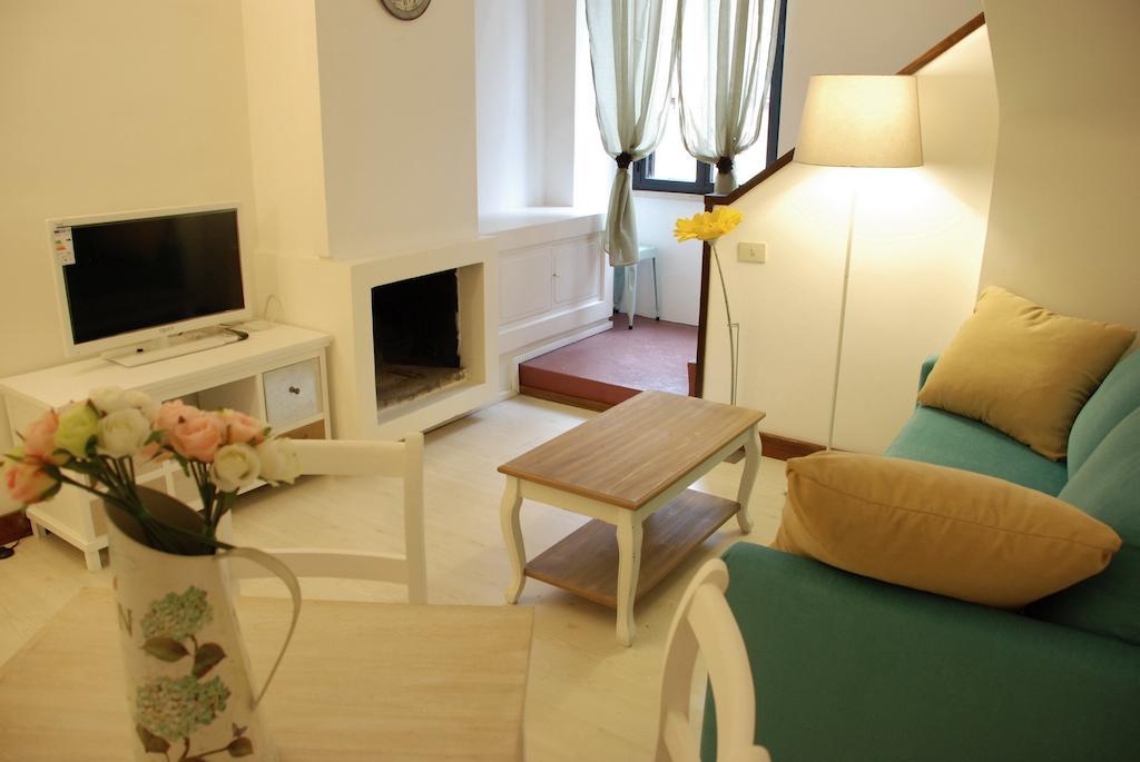 Palazzo Velli Suites Róma Szoba fotó