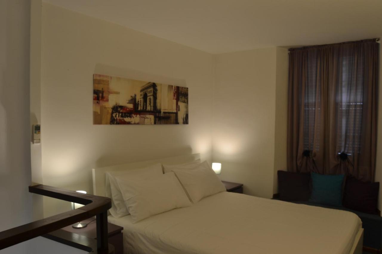 Palazzo Velli Suites Róma Kültér fotó