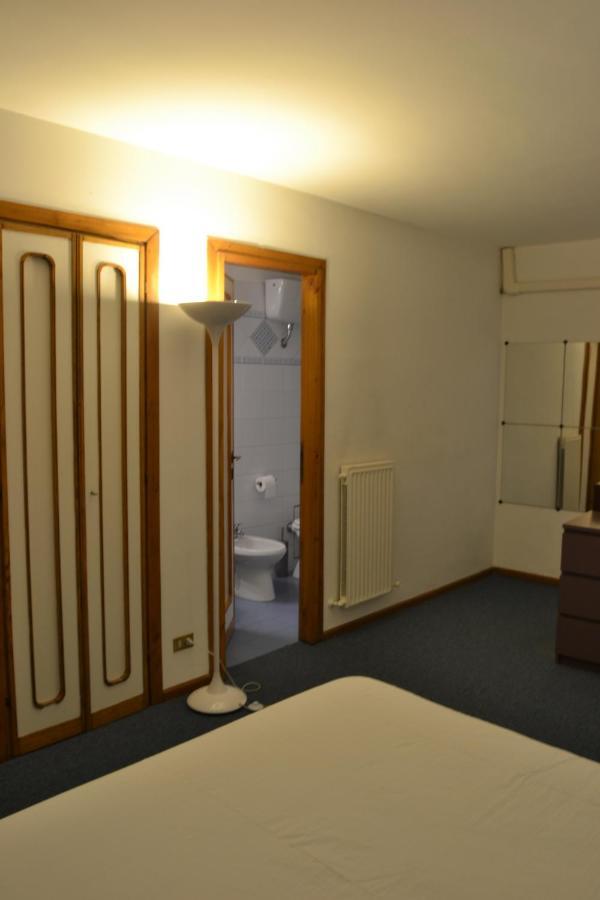 Palazzo Velli Suites Róma Kültér fotó